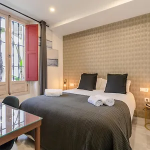 O&l Alameda De Hercules Apartment